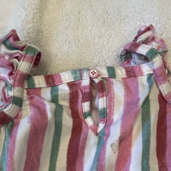 Carter’s infant romper - Picture 2 of 3
